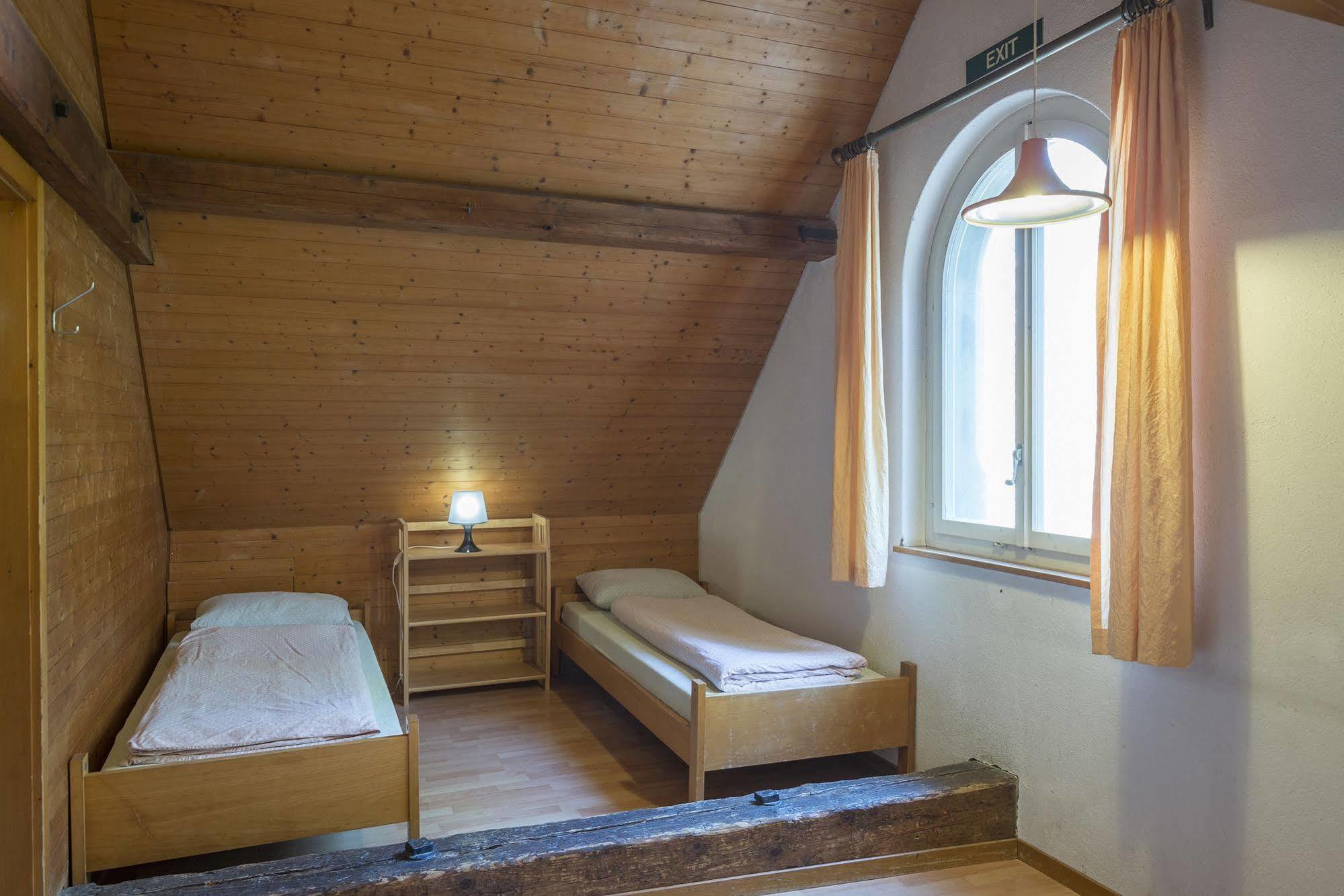 Schaffhausen Youth Hostel Екстериор снимка